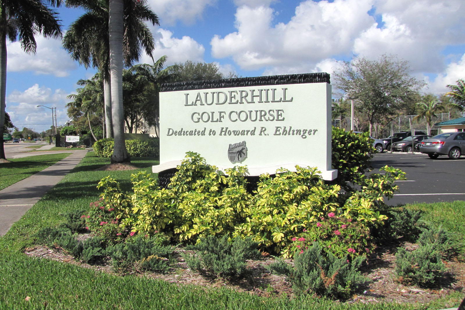 Sign that reads Lauderhill Golf Course